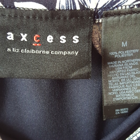 Axcess Liz Claiborne * Tropical/ Floral Navy Skirt - Picture 3 of 3